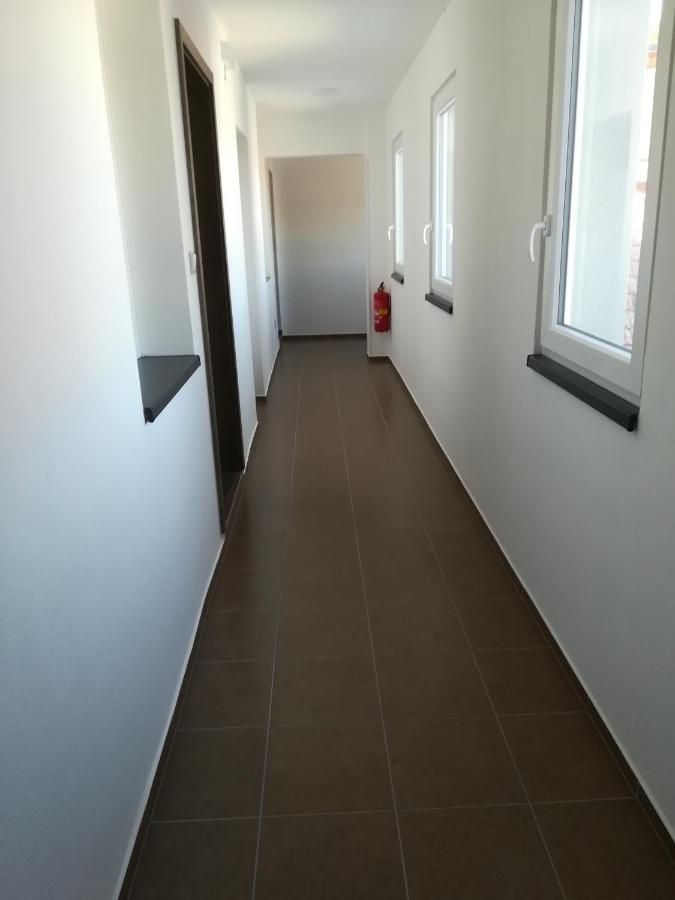 Velké Bílovice Penzion Sapara מראה חיצוני תמונה