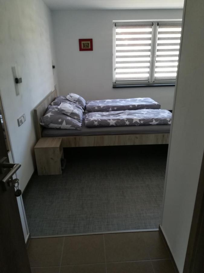 Velké Bílovice Penzion Sapara מראה חיצוני תמונה